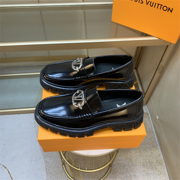 Lv Loafer 009