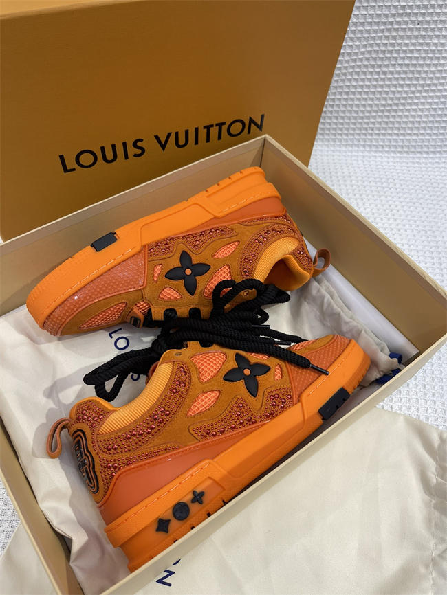 Lv Trainer Sneaker 52