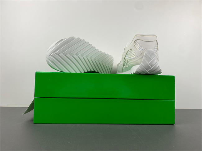 bo*te*ga Ve*ne*ta orbit surf 741357 v2x40 9013