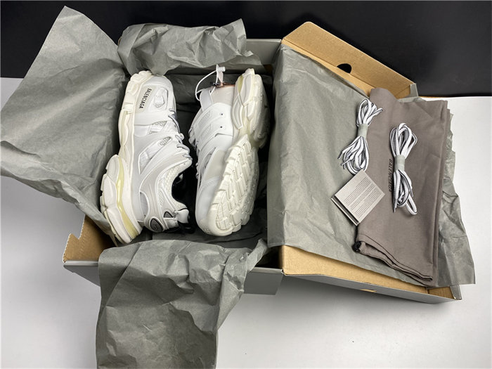 BLCG Track White Black 542023 W3AC1 9010