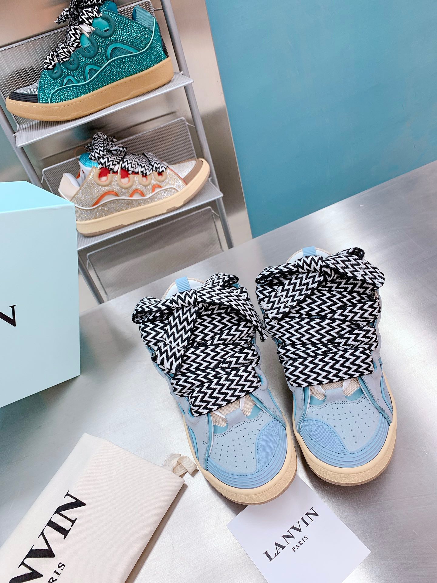 Lanvon Curb Sneaker 23