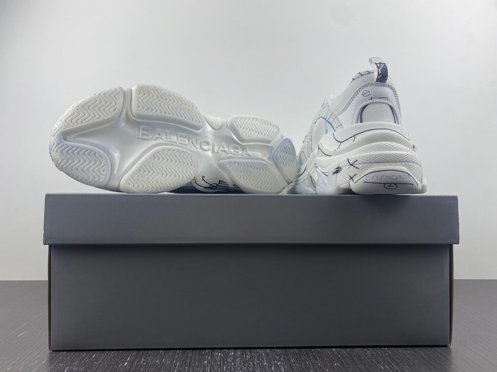 Ba*len*cia*ga 536737w3srb9014