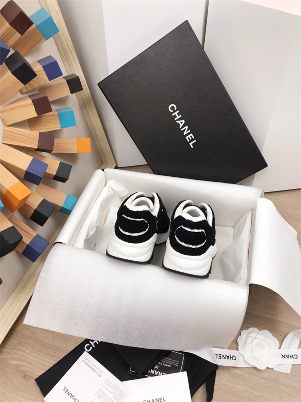 Chanal Sneakers