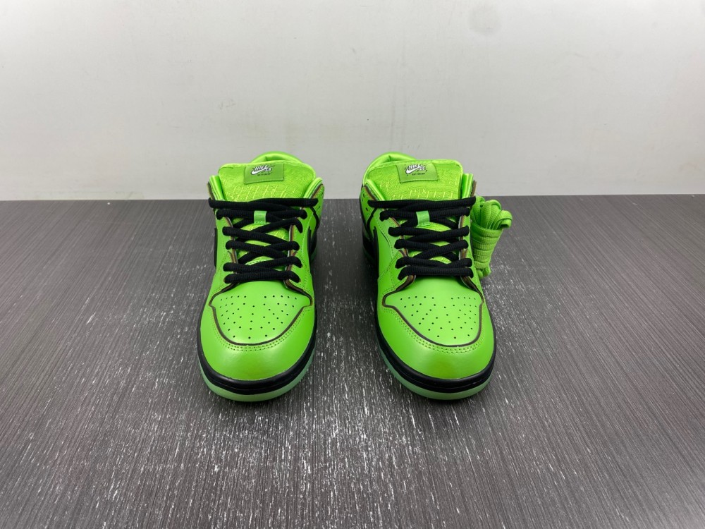 Nike SB Dunk Low x The Powerpuff Girls FZ8319-300