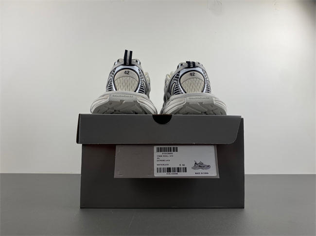 Ba*len*cia*ga phantom sneaker 778698 w3xll 0125