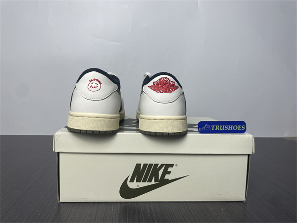 Jordan 1 Retro Low OG SP Travis Scott Olive DZ4137-106
