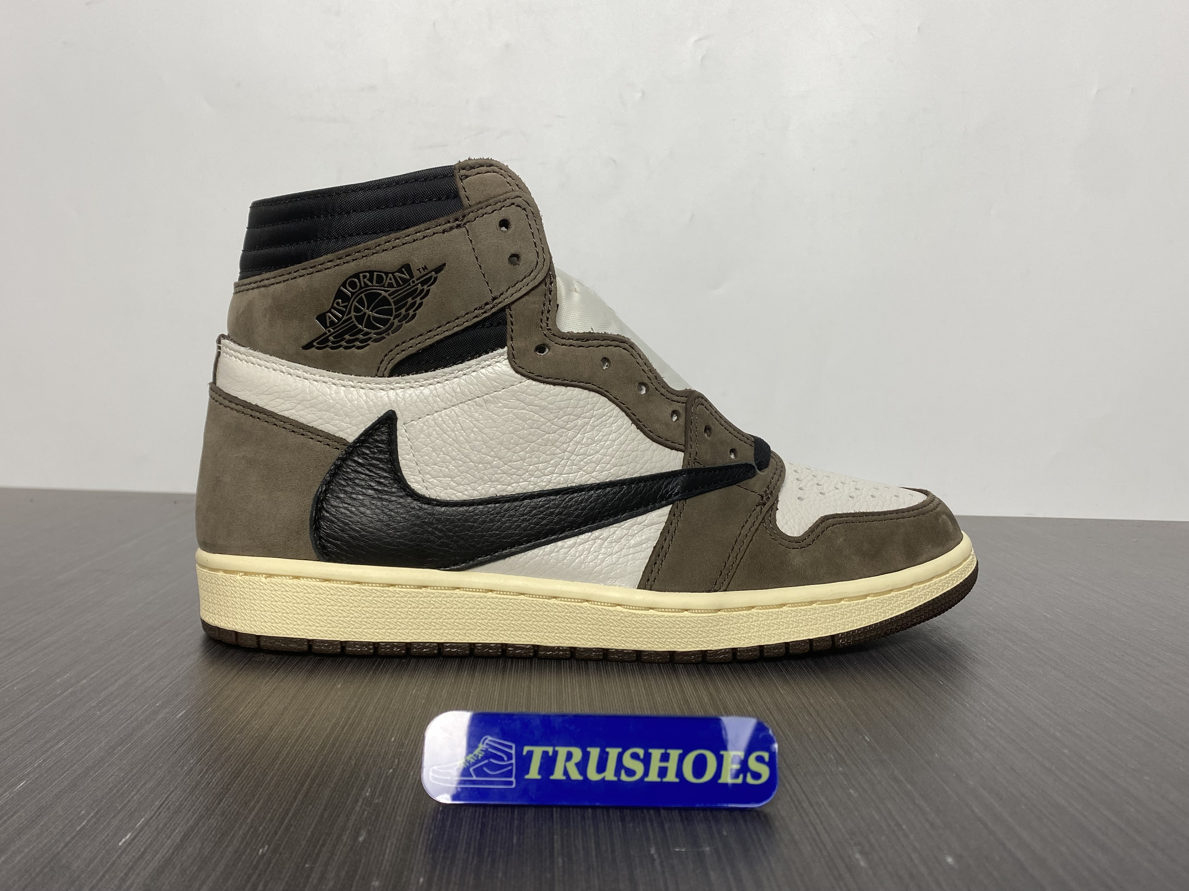 Jordan 1 Retro High OG SPTravis Scott Mocha CD4487-100