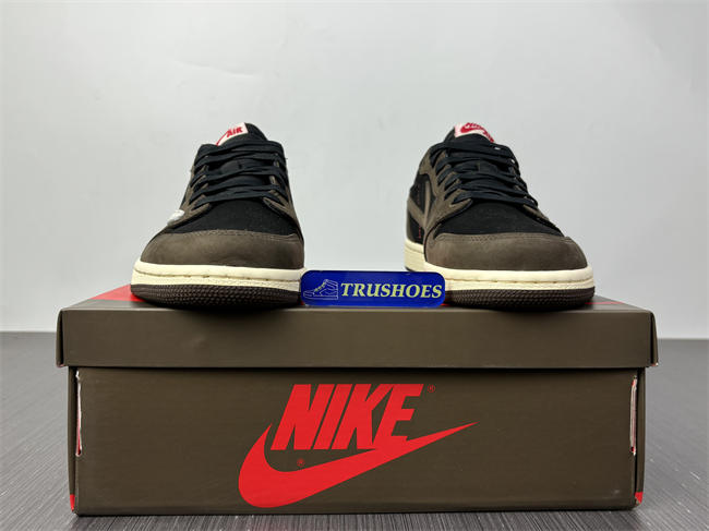 TRAVIS SCOTT X AIR JORDAN 1 LOW