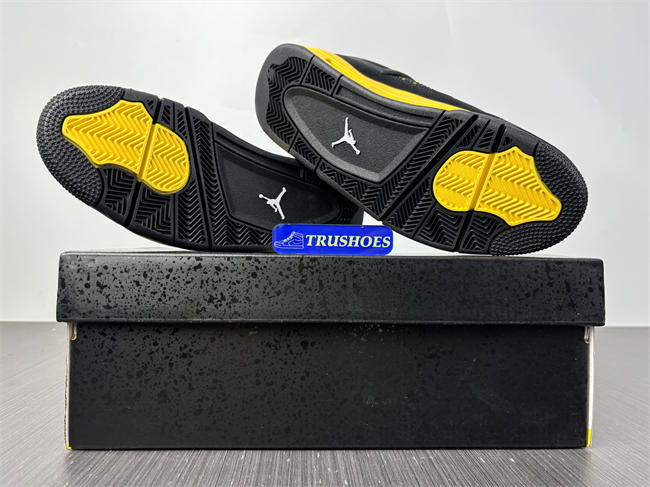 Jordan 4 Retro Thunder 308497-017
