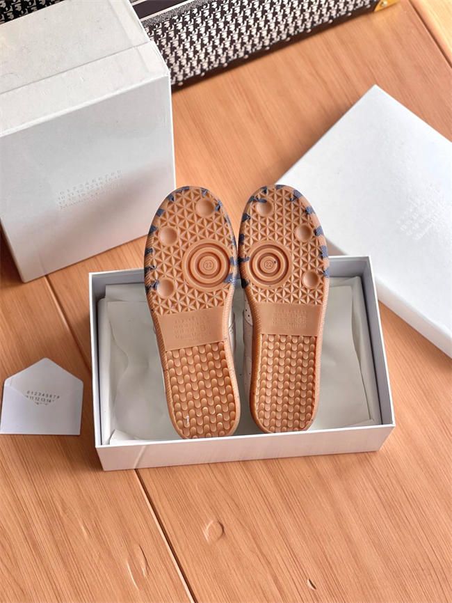 ma*s*n Ma*i*la sneaker