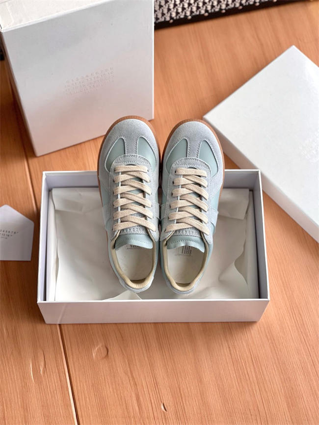 ma*s*n Ma*i*la sneaker