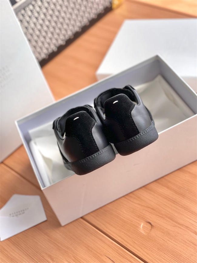 ma*s*n Ma*i*la sneaker