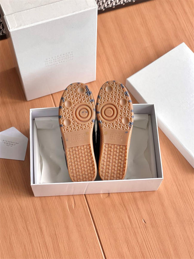 ma*s*n Ma*i*la sneaker