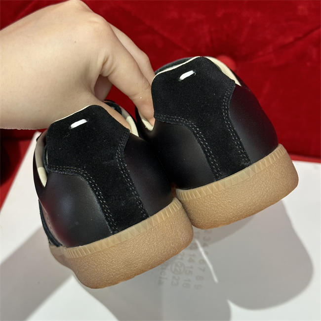 ma*s*n Ma*i*la sneaker