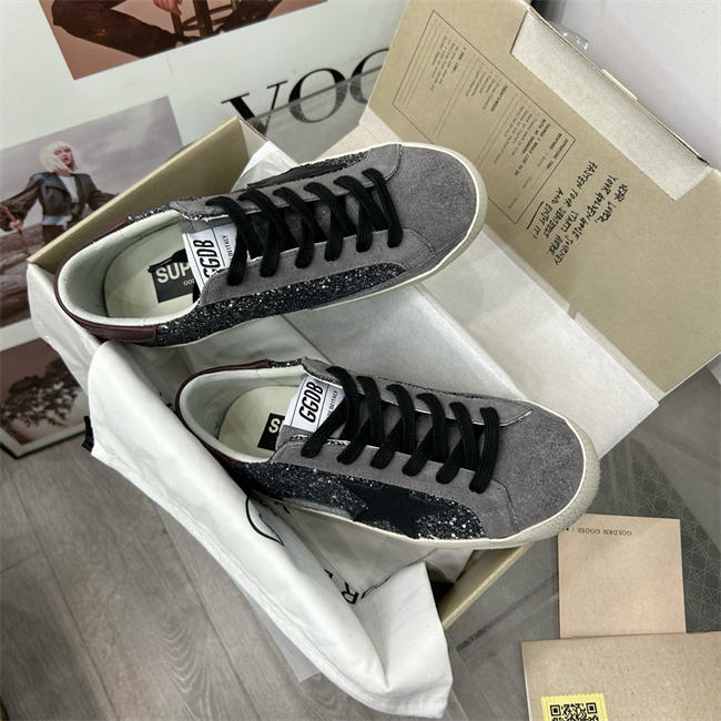 Golden Goose Sneaker