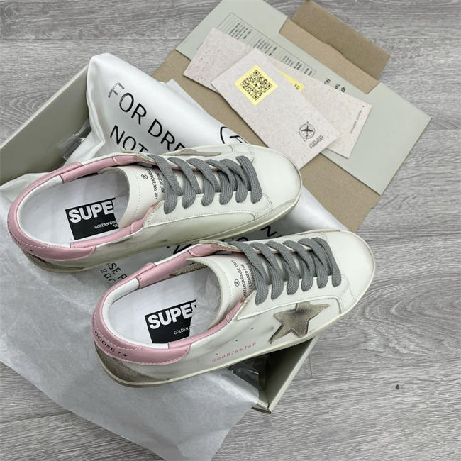 Golden Goose Sneaker