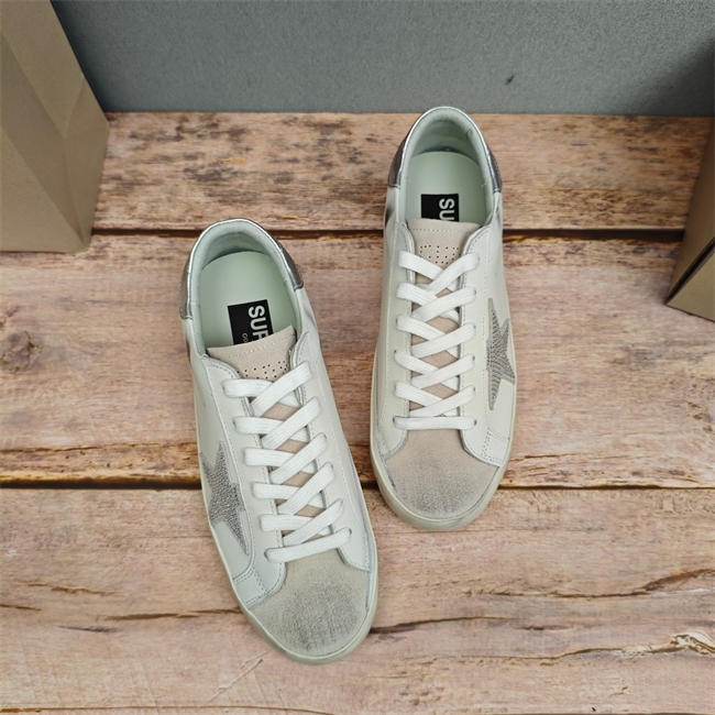 Golden Goose Sneaker