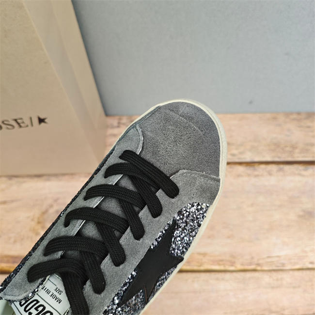 Golden Goose Sneaker