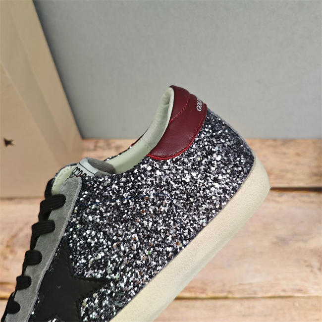 Golden Goose Sneaker